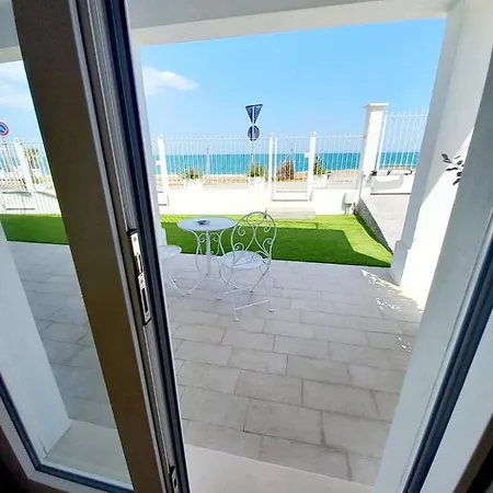 Dolce Dimora Charme Mare Гостевой дом 3*